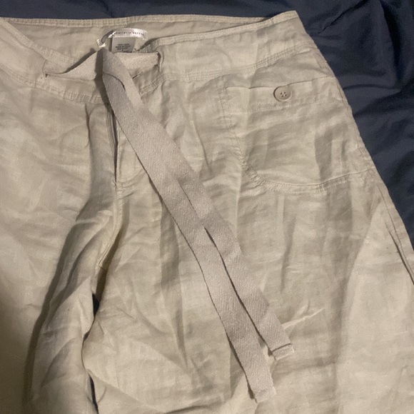 Charlotte Russe capris size 8 - Picture 2 of 4